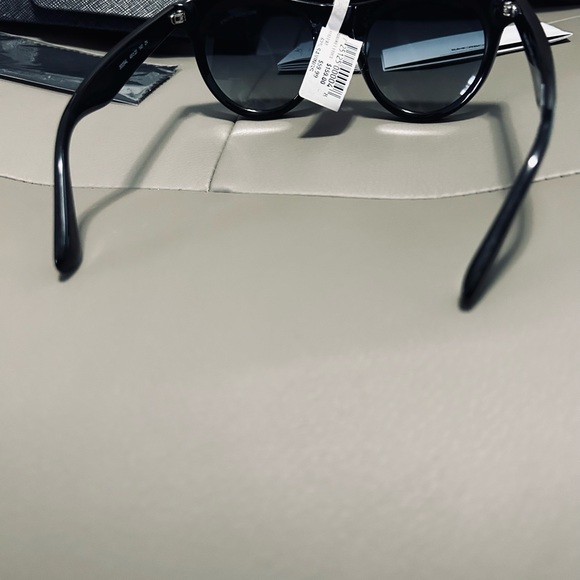 NEW WITH DEFECTS WOMENS MICHAEL KORS #MK2074 (Bora Bora) Sunglasses Color 30054L - Picture 11 of 16